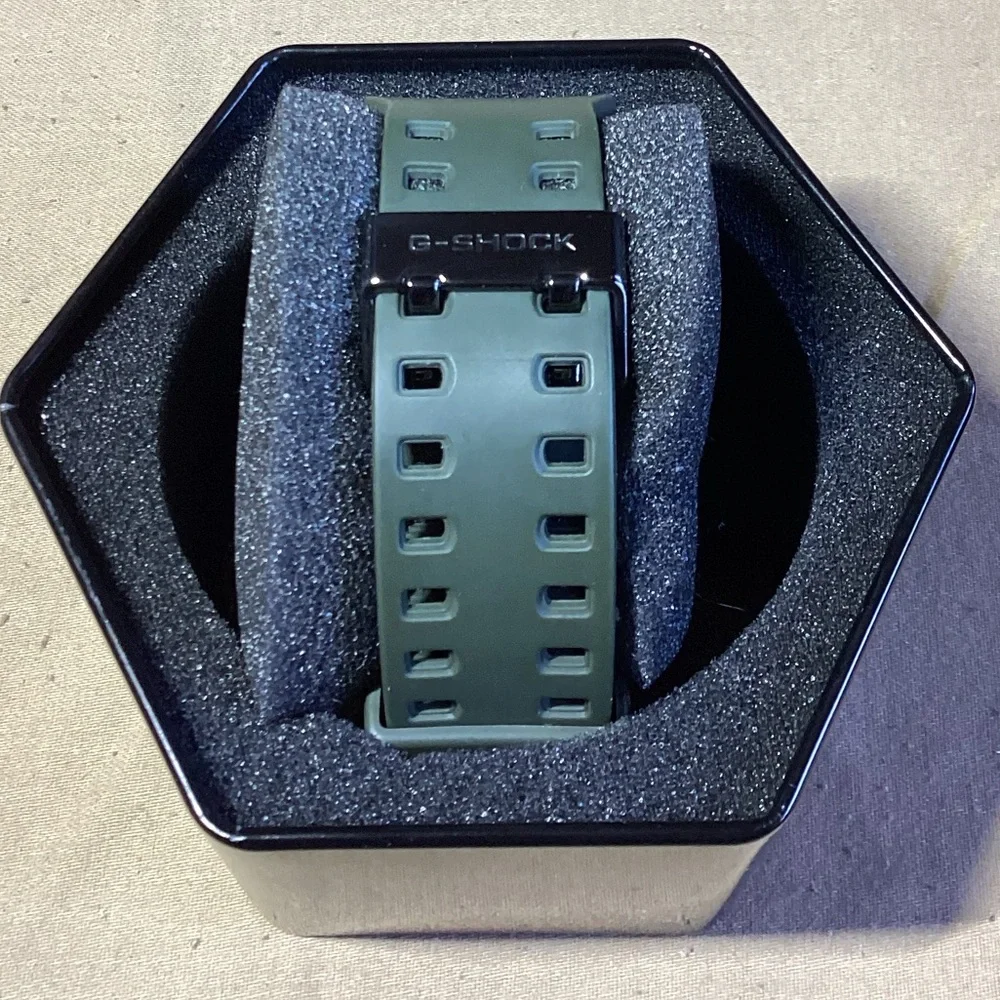 NWOT Casio G-Shock GD-100MS Military Style Olive Green / Khaki Resin Watch 3263
